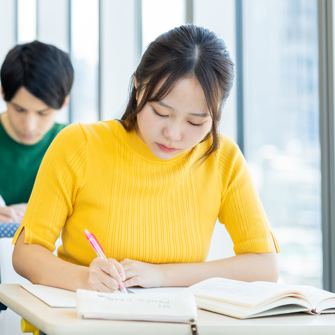 学びnaviイメージ画像「学生が学ぶ姿」